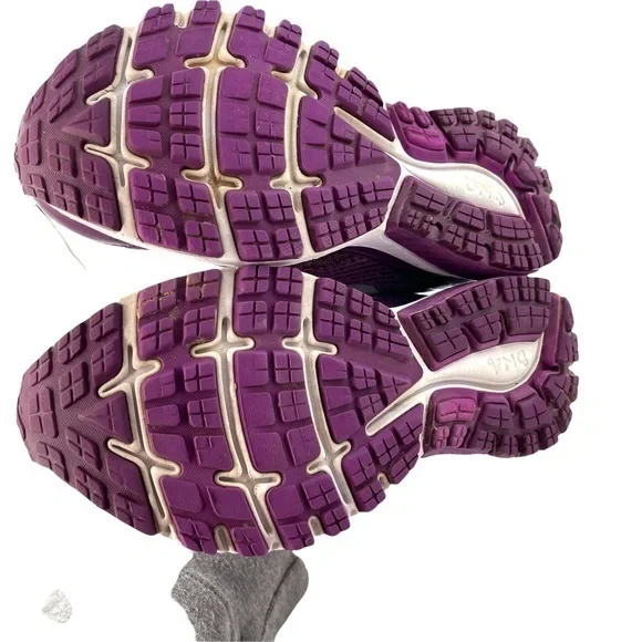 Brooks Ghost 10 size 6.5 - Picture 4 of 7